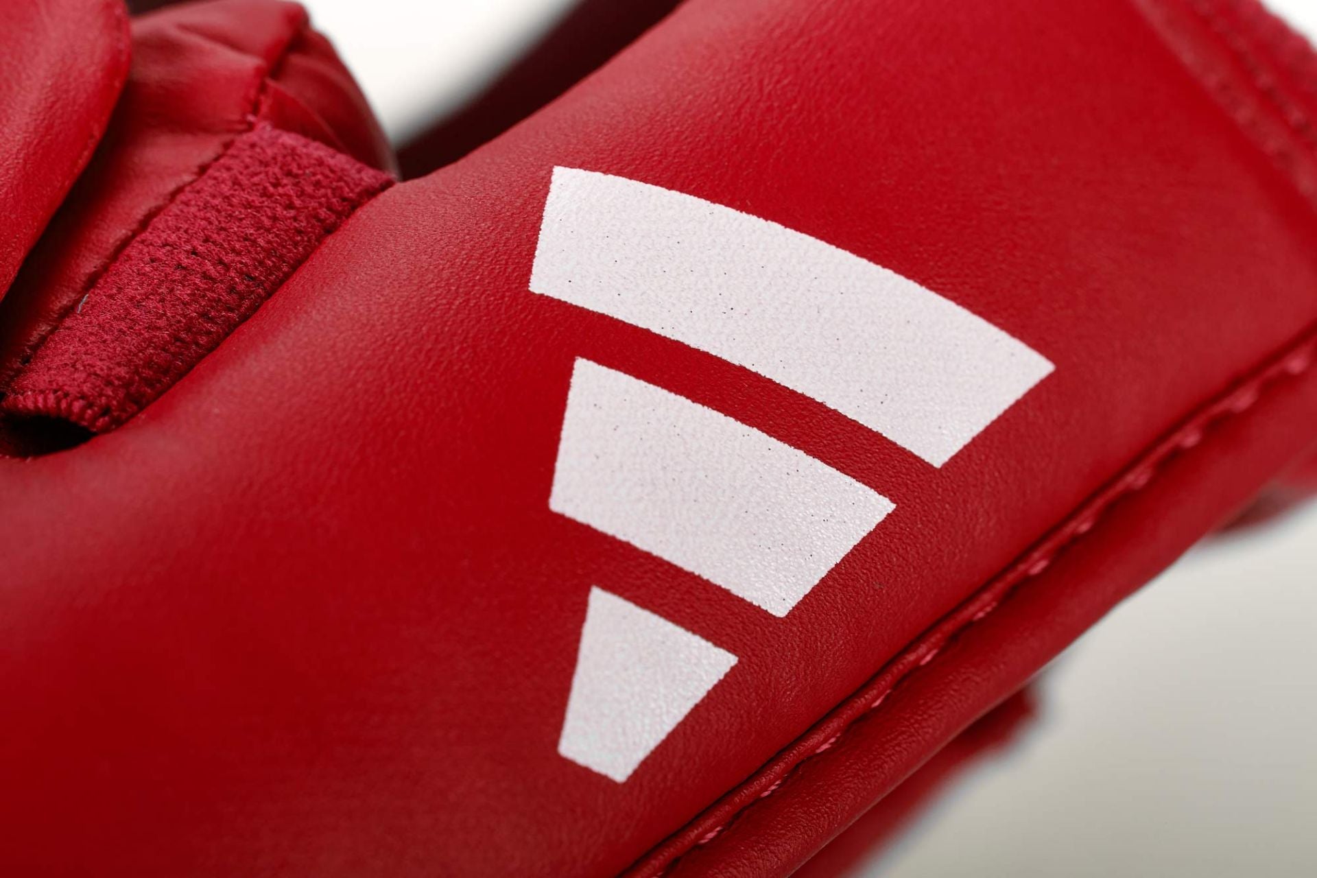 Adidas protector de empeine homologado WKF, rojo