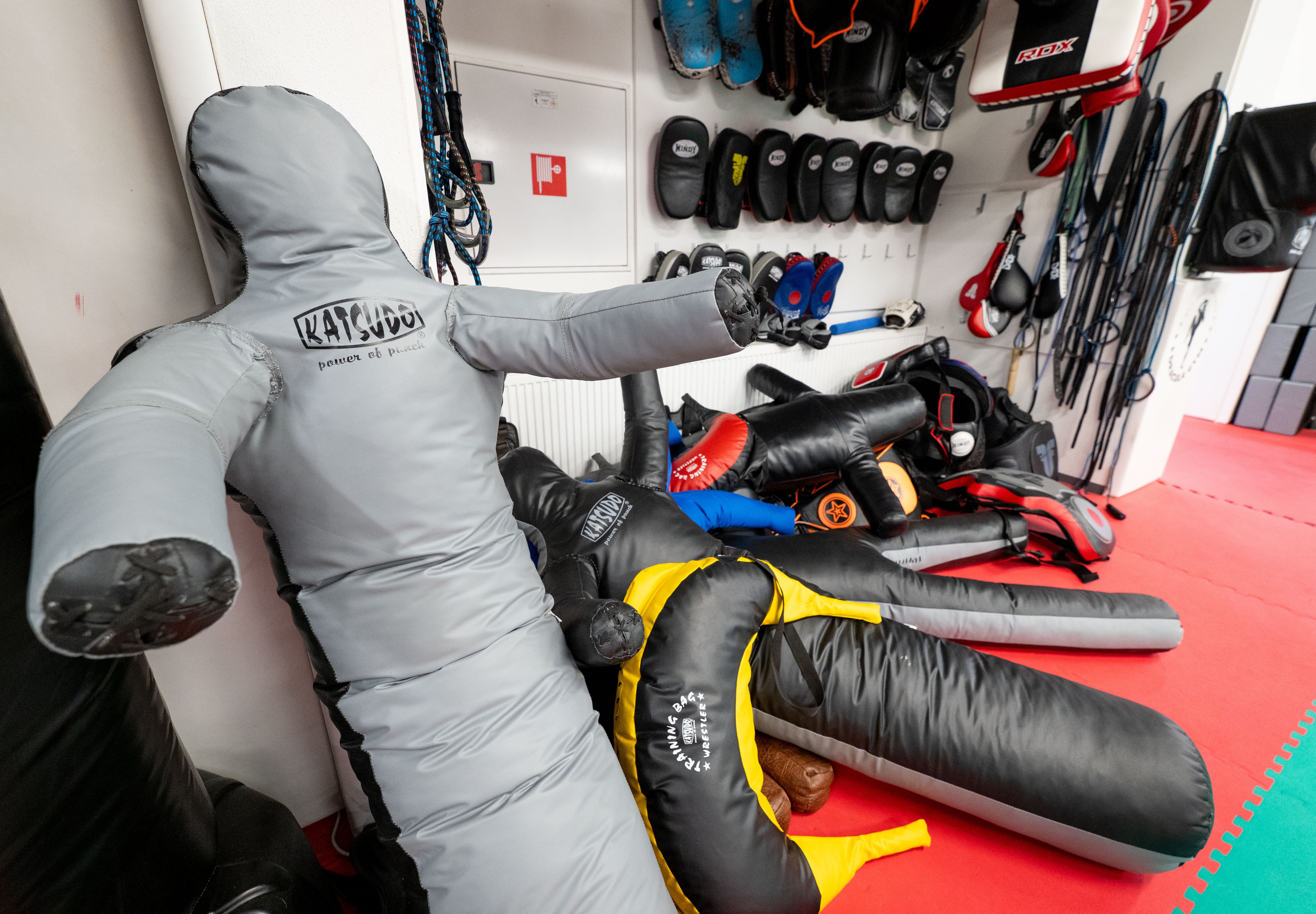 Katsudo Unileggo maniquí de lucha de una pierna, gris