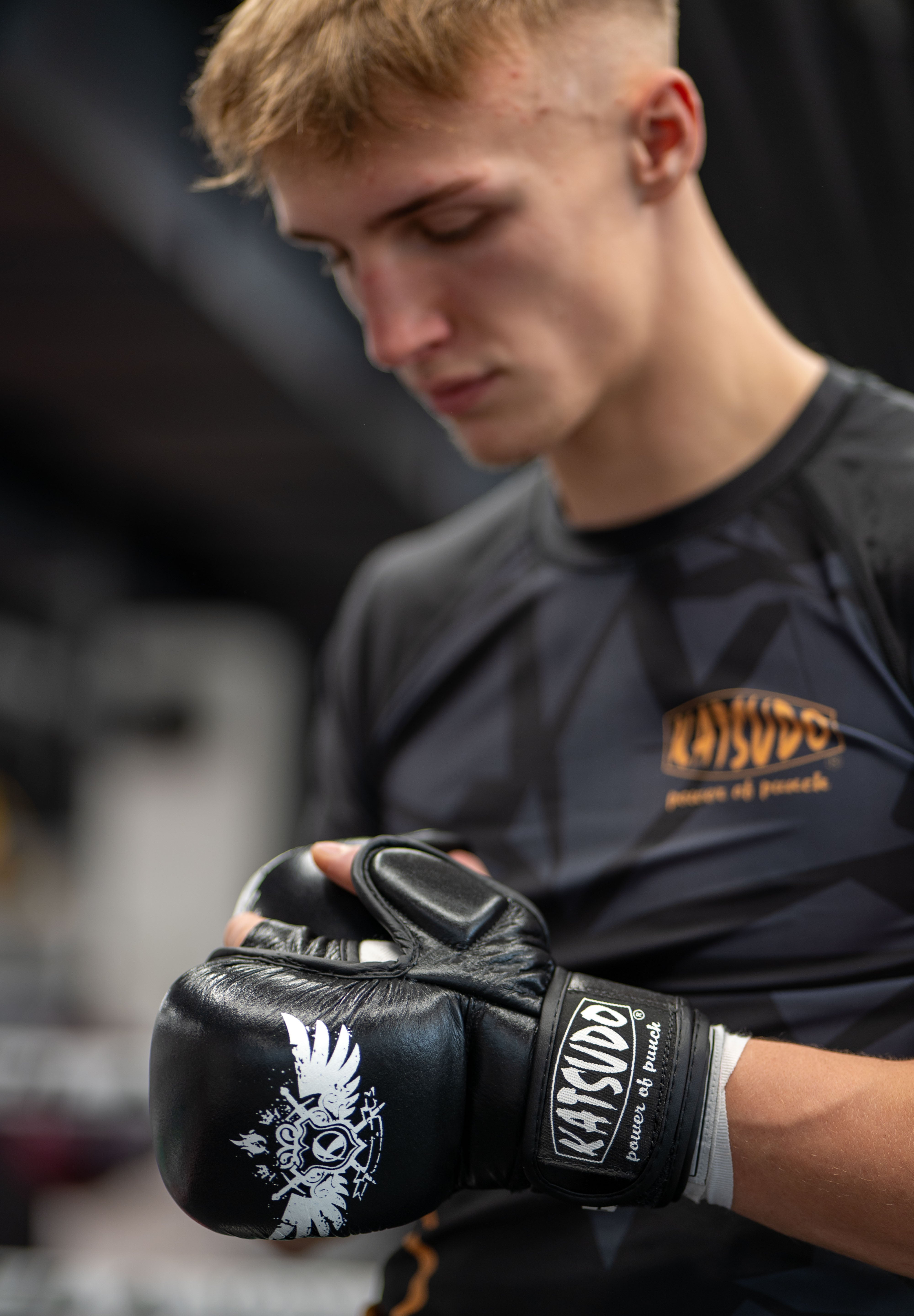 Katsudo Revenge guantes mma de entrenamiento, negros