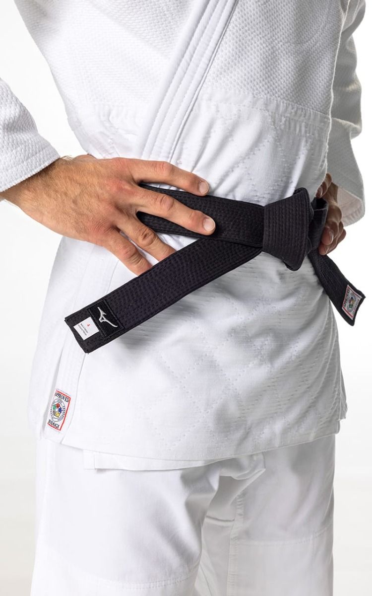 Mizuno Yusho III IJF JU kimono 750g, blanco