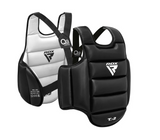 RDX protector de pecho de karate reversible, negro-blanco